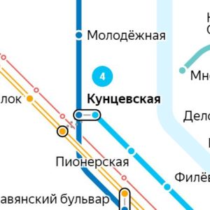 Сантехник на станции метро Кунцевская